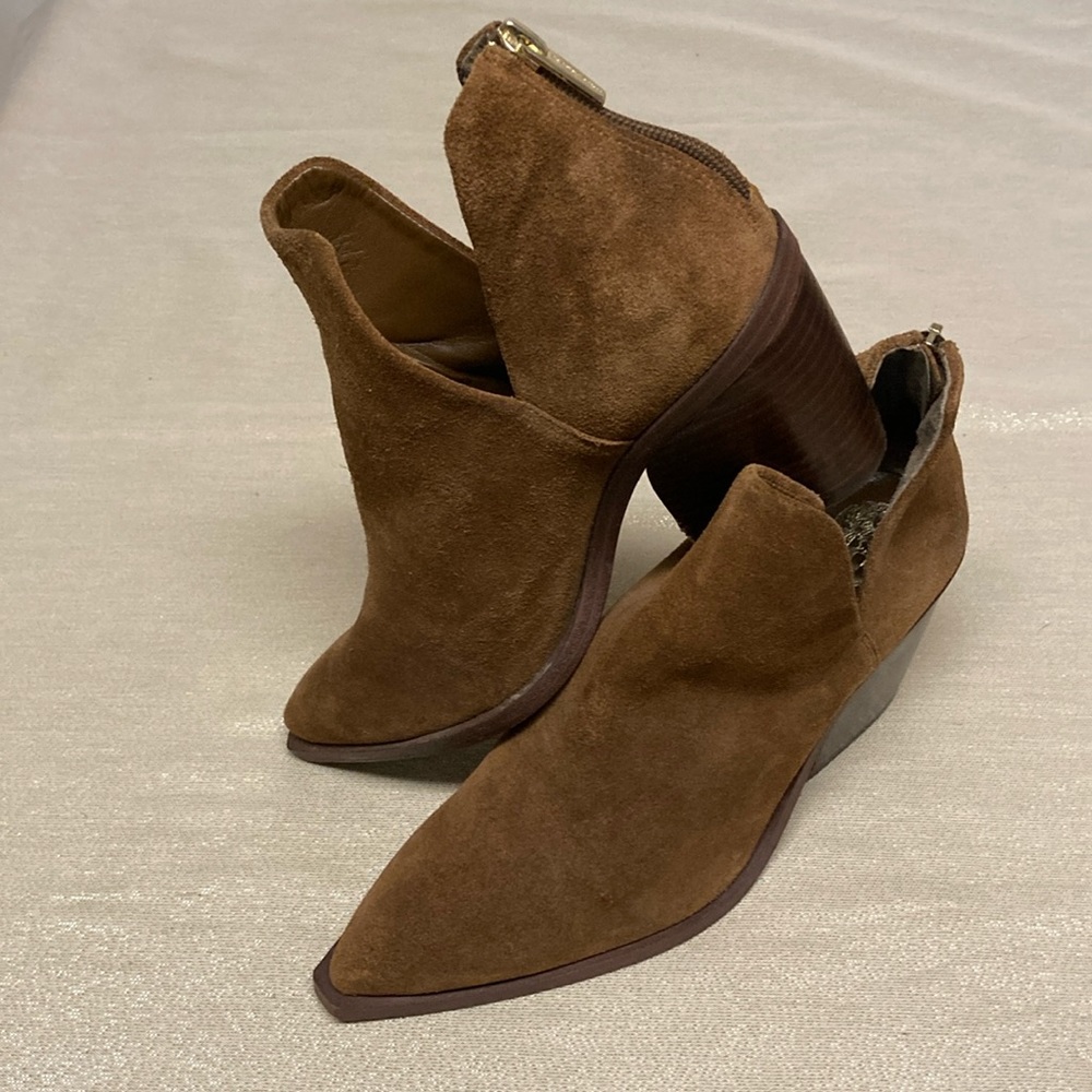 Vince Camuto Bibestie leather booties